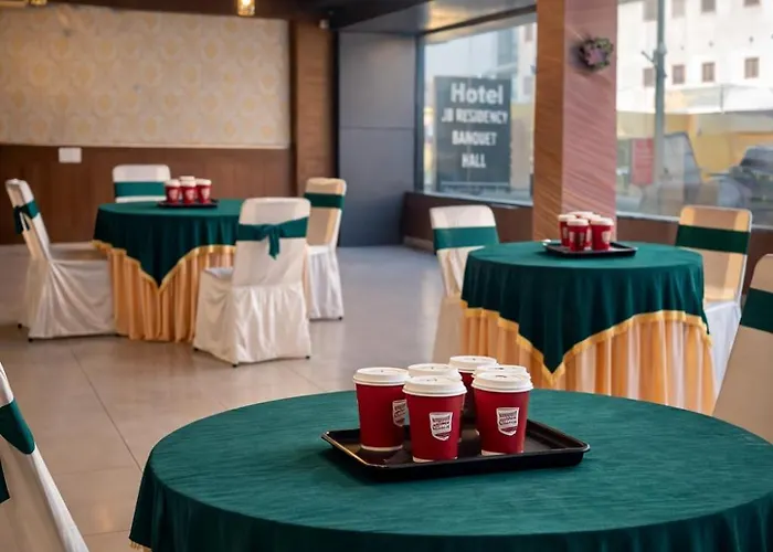 Hotel Woodlarq Inn Zirakpur !! Family Friendly ! Perfect For Group Stays ! Affordable Luxury Stay In Chandigarh